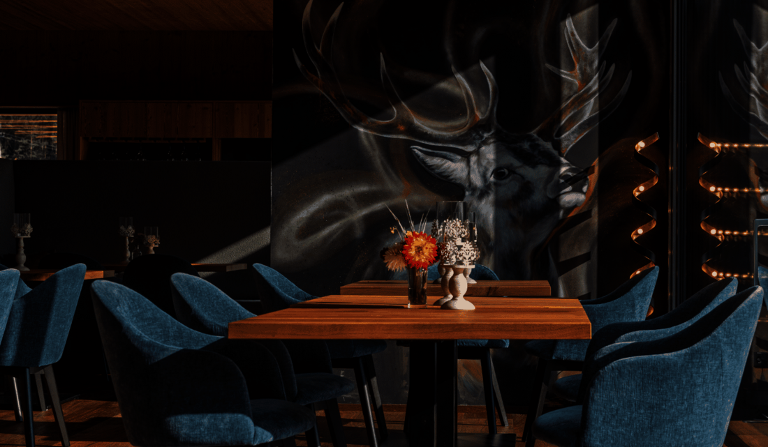 Tische im Restaurant mit Sonnenlicht